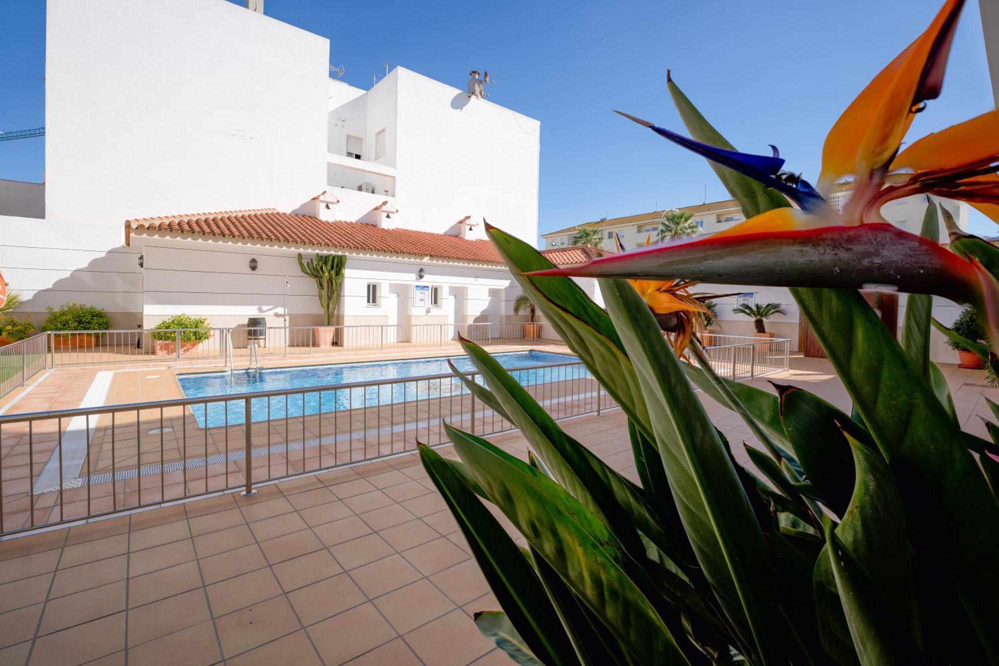 Hotel Apartamentos Loto Conil Conil De La Frontera Exterior foto
