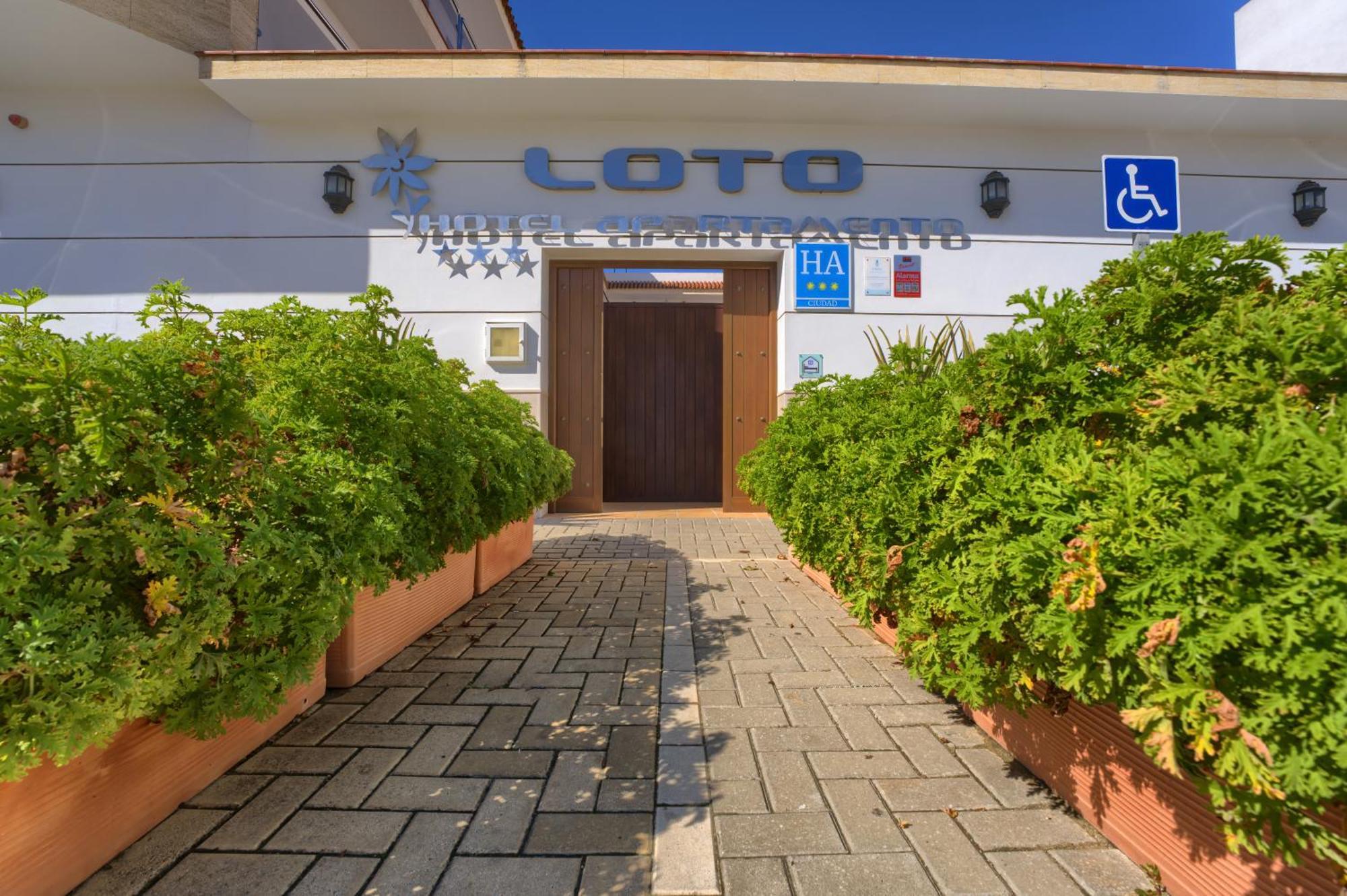 Hotel Apartamentos Loto Conil Conil De La Frontera Exterior foto