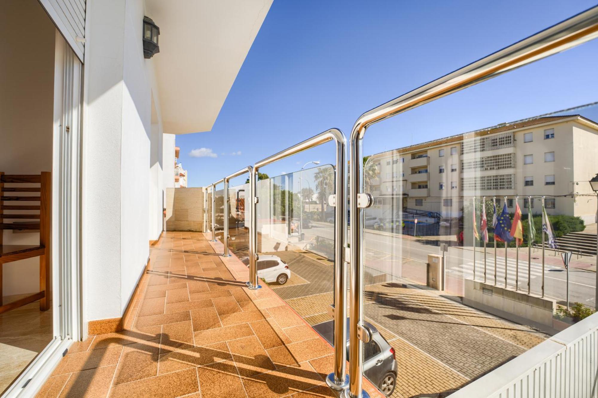 Hotel Apartamentos Loto Conil Conil De La Frontera Exterior foto